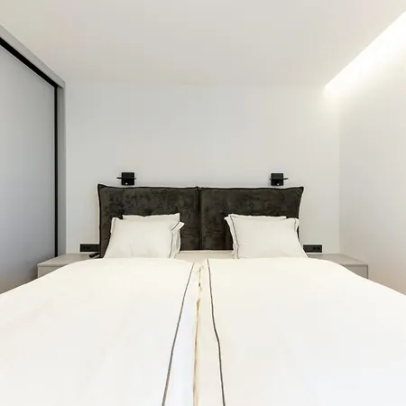 Appartement Ballerina-luxury & Modern, Sea View, Private Garage Parking, Eeasy Access To & Old Town Split
