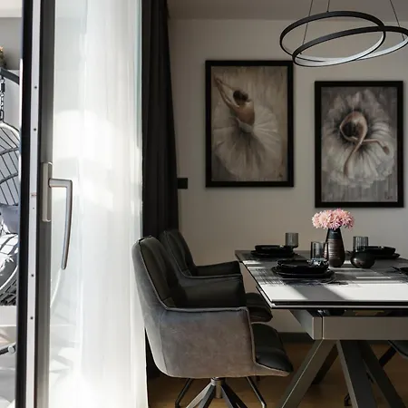 Appartement Ballerina-luxury & Modern, Sea View, Private Garage Parking, Eeasy Access To & Old Town Split
