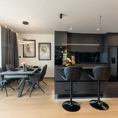 Ballerina-luxury & Modern, Sea View, Private Garage Parking, Eeasy Access To & Old Town * Split
