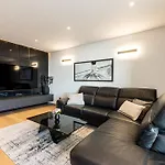 Ballerina-luxury & Modern, Sea View, Private Garage Parking, Eeasy Access To & Old Town Appartamento