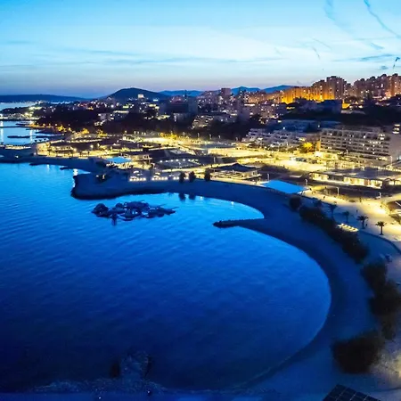 Apartment Ballerina-luxury & Modern, Sea View, Private Garage Parking, Eeasy Access To & Old Town *