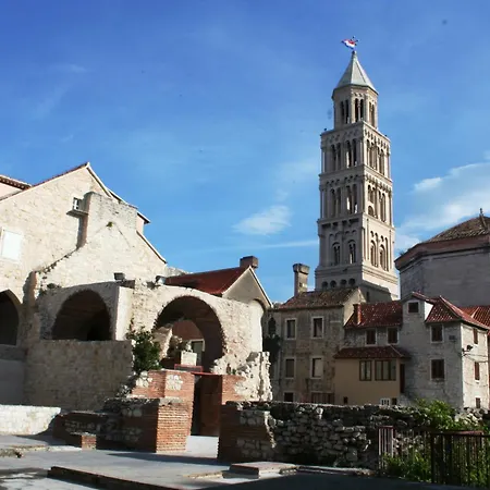 Apartment Ballerina-luxury & Modern, Sea View, Private Garage Parking, Eeasy Access To & Old Town