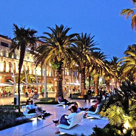 Ballerina-luxury & Modern, Sea View, Private Garage Parking, Eeasy Access To & Old Town Spalato