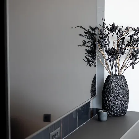 Ballerina-luxury & Modern, Sea View, Private Garage Parking, Eeasy Access To & Old Town شقة *